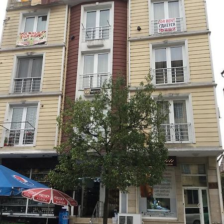 Nina'S Apartment On Gorgasali 巴统 外观 照片