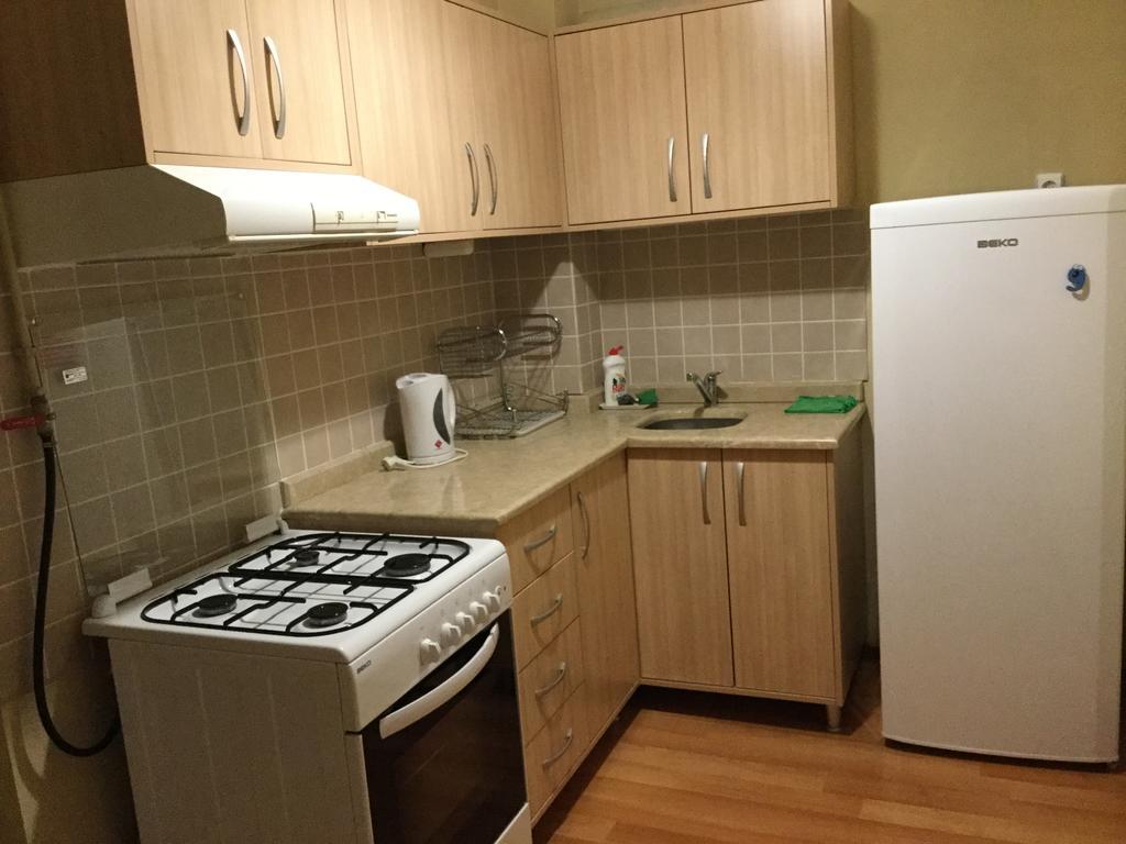 Nina'S Apartment On Gorgasali 巴统 外观 照片